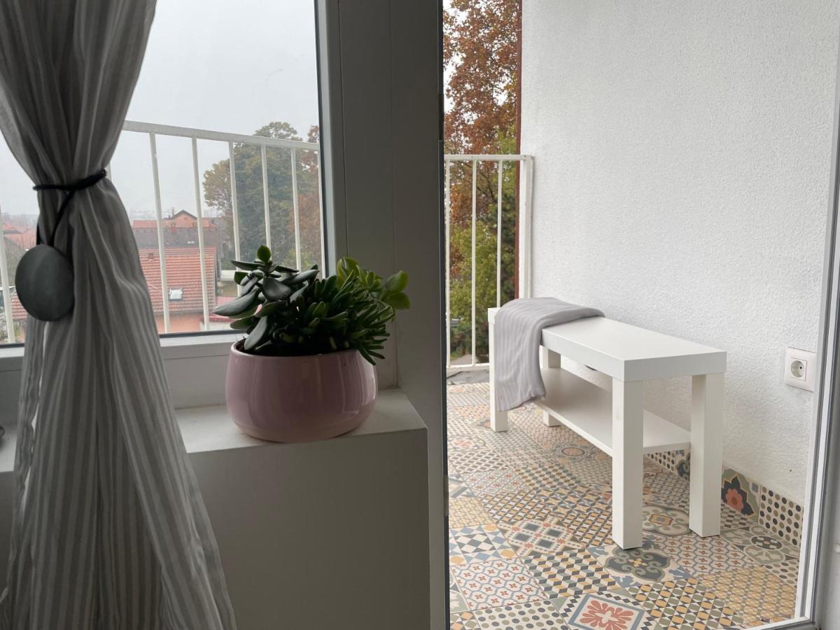 Studio Apartman Rita Zagreb Bagian luar foto