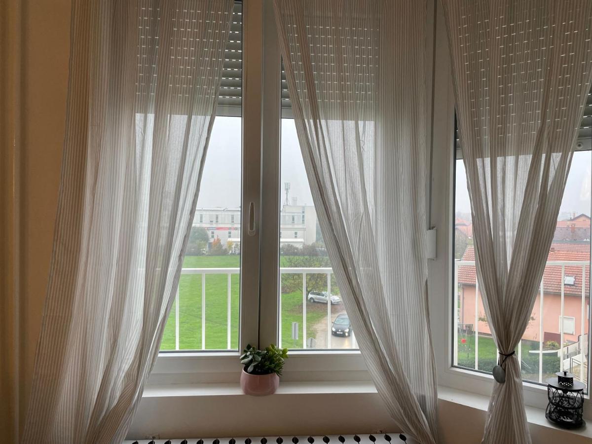 Studio Apartman Rita Zagreb Bagian luar foto